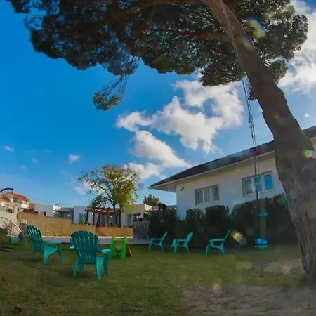 Charming House With Shared Pool In Atalaia, 110 M² Holiday home