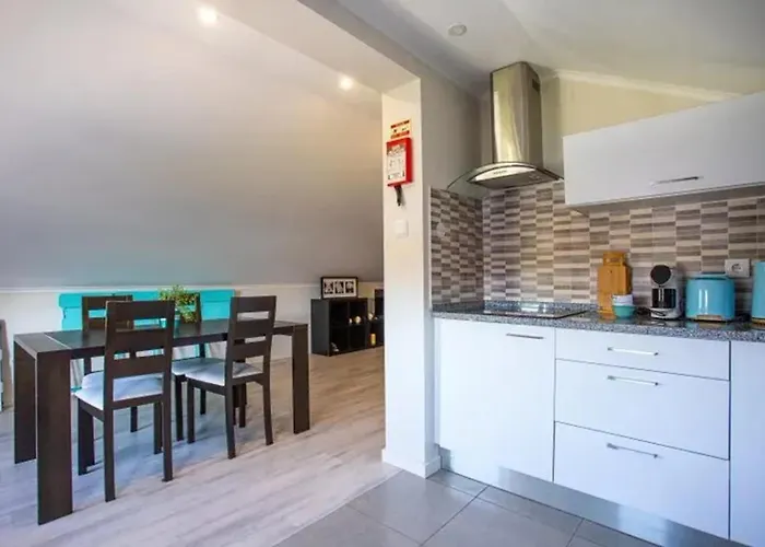 Charming House With Shared Pool In Atalaia, 110 M² Lourinha (Lisbon)