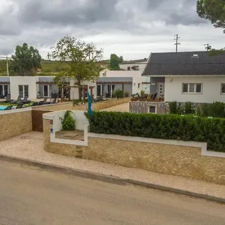 Charming House With Shared Pool In Atalaia 110 M² Holiday home Lourinha (Lisbon)