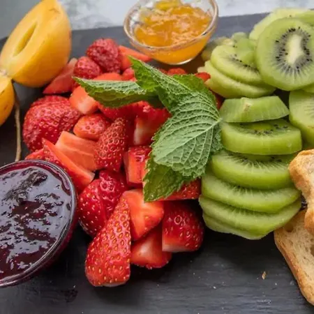 Charming House With Shared Pool In Atalaia 110 M²