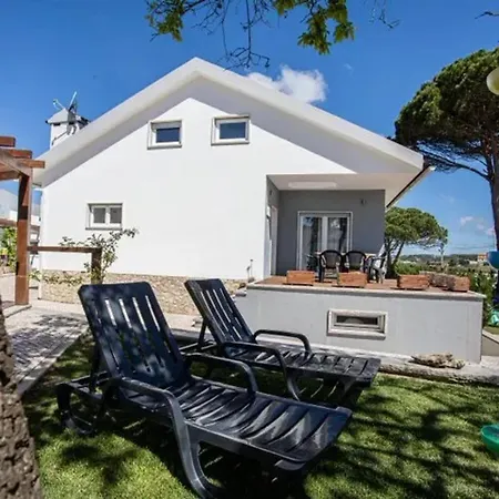 Holiday home Charming House With Shared Pool In Atalaia 110 M² *